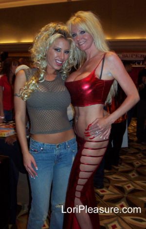 Lori-pleasure-exhibitionist-fake-tits-blonde-milf-291