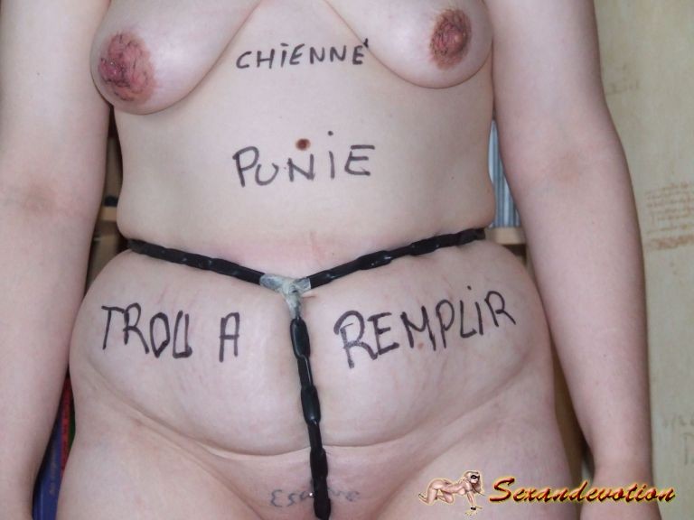 chennelassie, french lifestyle slave and her pubic tattoo